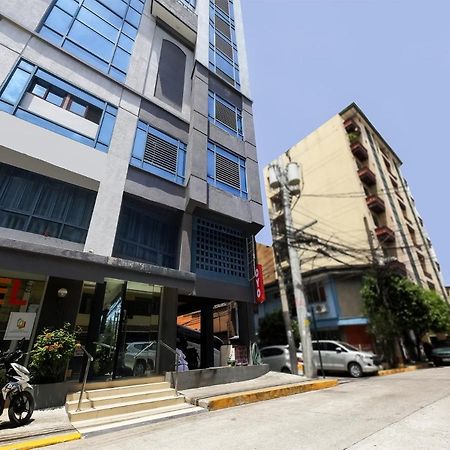 Vaccinated Staff - Oyo 837 Kysabel Hotel Paco ภายนอก รูปภาพ