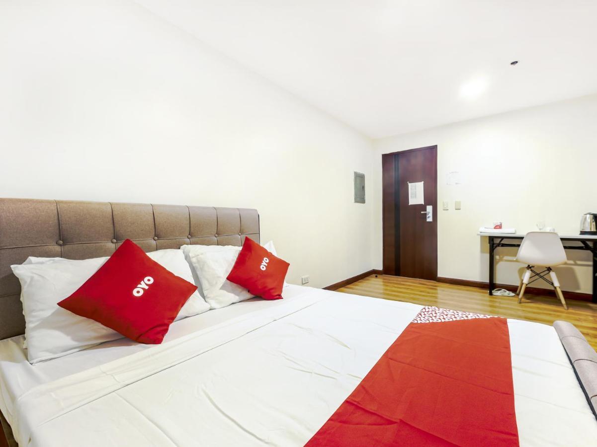 Vaccinated Staff - Oyo 837 Kysabel Hotel Paco ภายนอก รูปภาพ