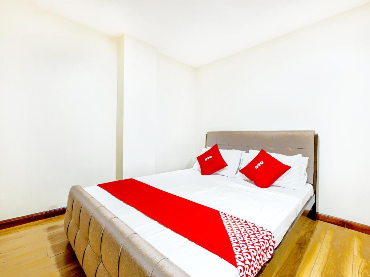 Vaccinated Staff - Oyo 837 Kysabel Hotel Paco ภายนอก รูปภาพ