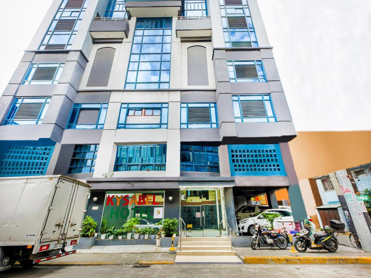 Vaccinated Staff - Oyo 837 Kysabel Hotel Paco ภายนอก รูปภาพ