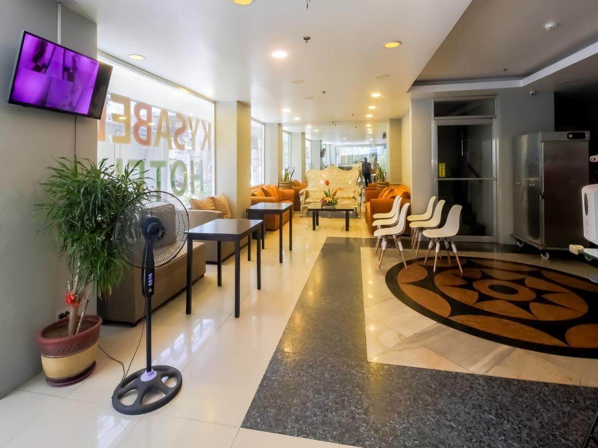 Vaccinated Staff - Oyo 837 Kysabel Hotel Paco ภายนอก รูปภาพ