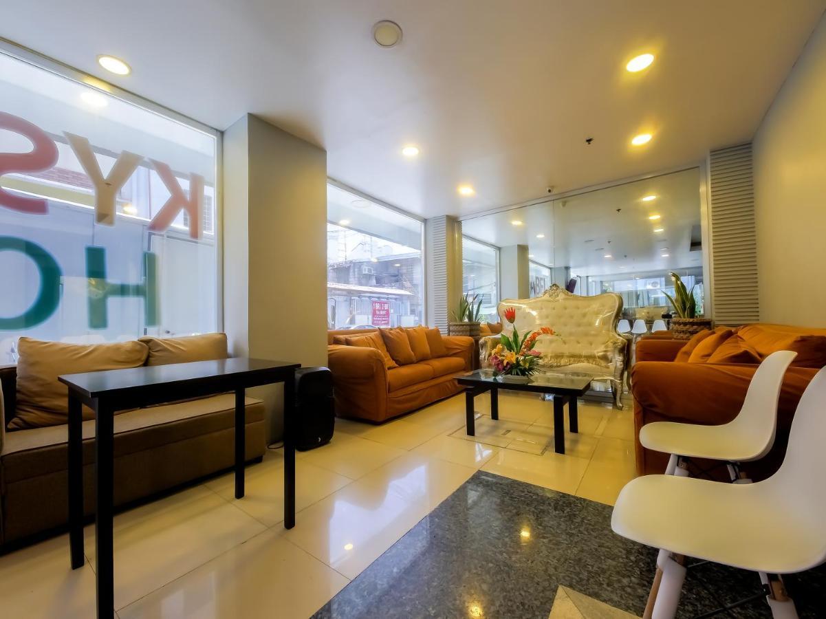 Vaccinated Staff - Oyo 837 Kysabel Hotel Paco ภายนอก รูปภาพ